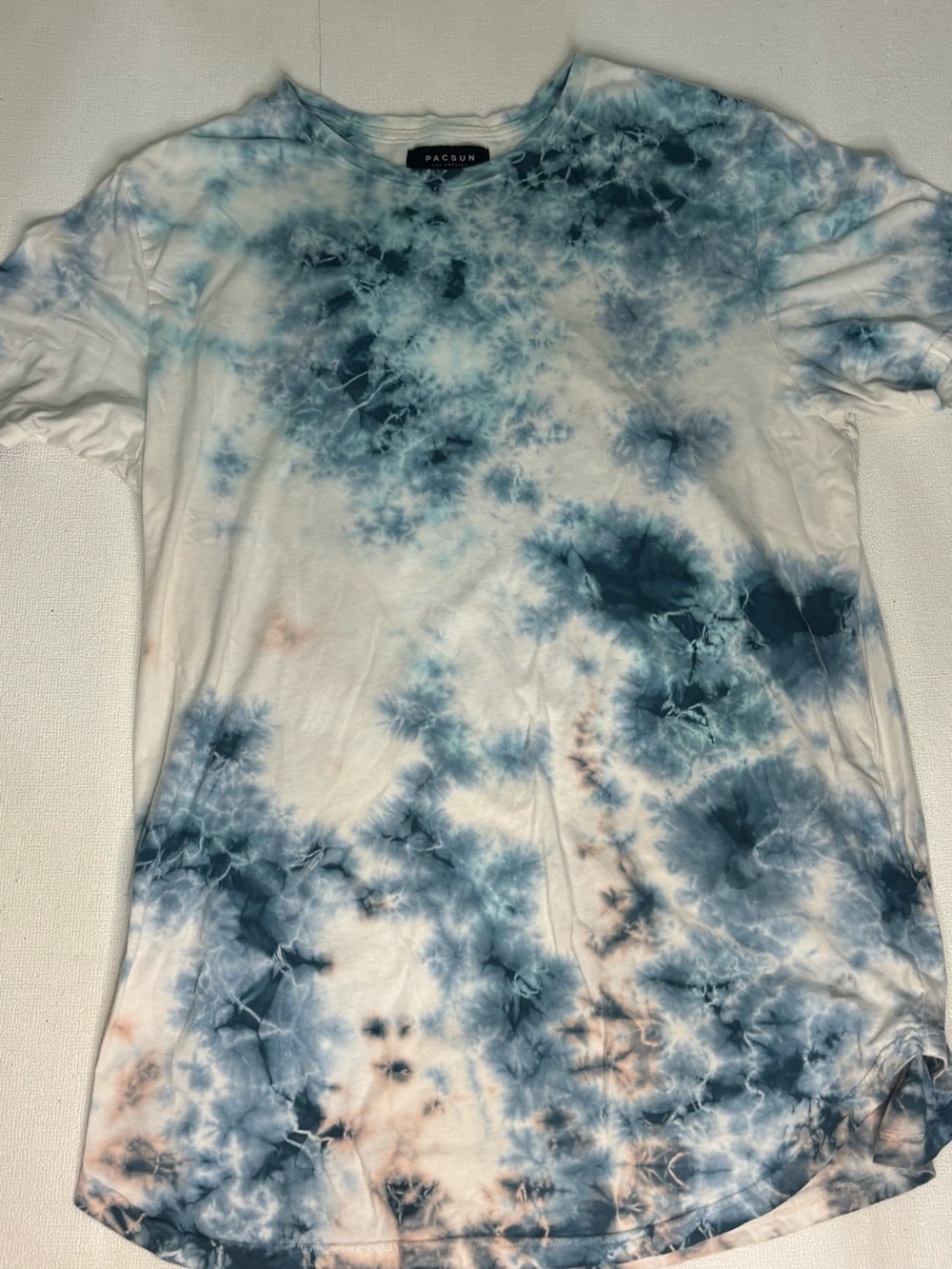 PacSun Men's White and Blue Tie-Dye Crewneck Tee